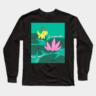 Little salamander of the lotus pond Long Sleeve T-Shirt